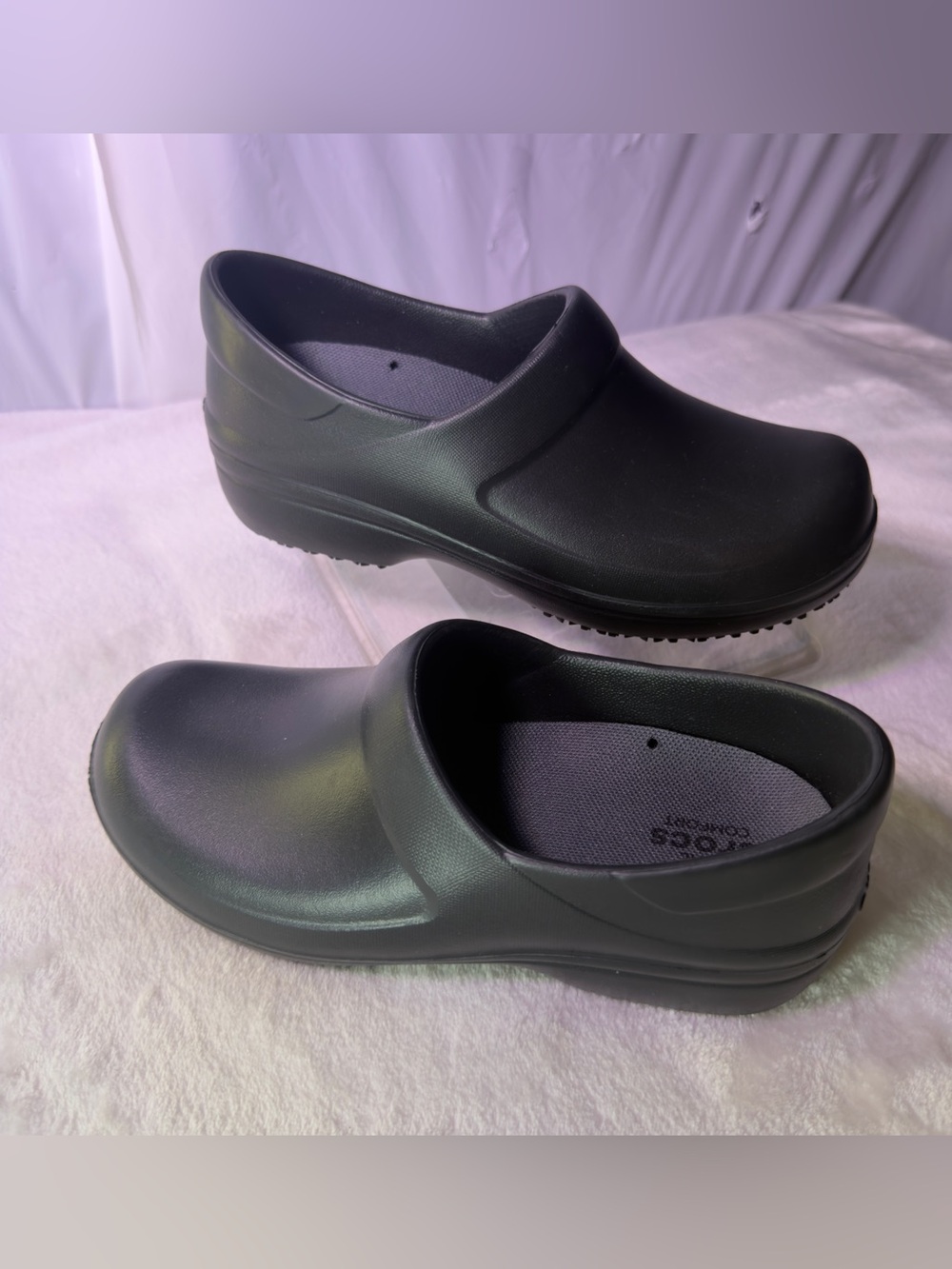 CROCS Women's Black Slip-On Clog - Picture 2 of 11
